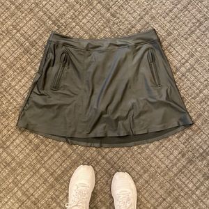 Ladies golf skort